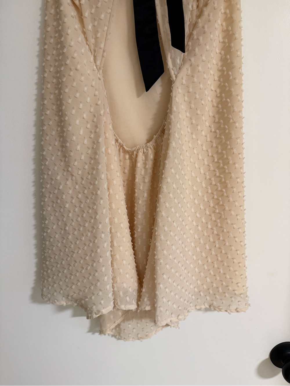 DV Dolce Vita Cream Textured Open Back Shift Dress | Small - Picture 7 of 7